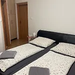 بيت شباب U Areny *