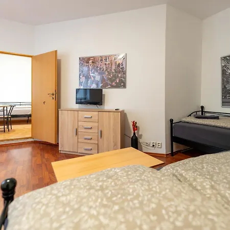 Hostel U Arény *